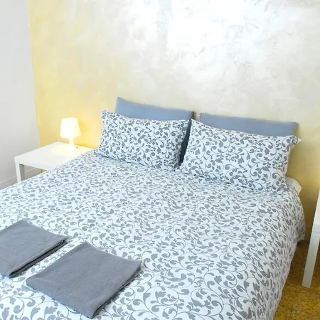 La Pergola Private Parking Vezzano Ligure