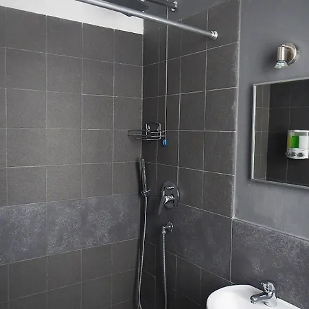 La Pergola Private Parking Vendégház Vezzano Ligure