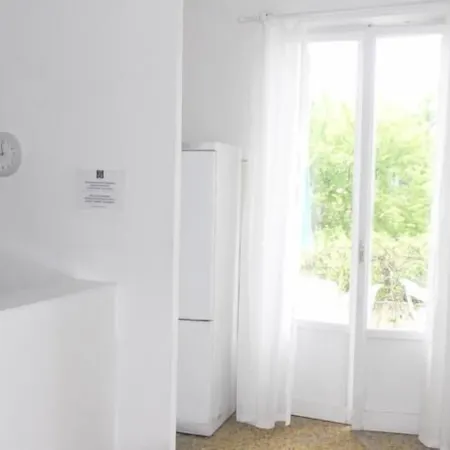 La Pergola Private Parking 2*