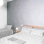 La Pergola Private Parking 招待所 2*