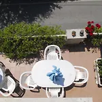 La Pergola Private Parking 2* 韦扎诺利古勒