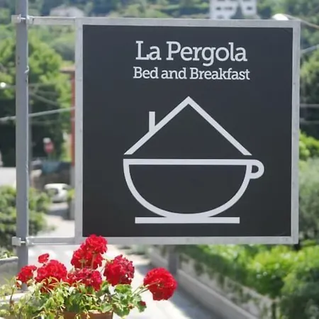La Pergola With Private Parking
