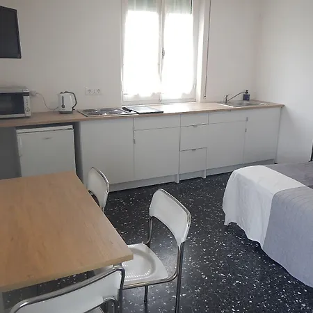 Guest house La Pergola With Private Parking 2*